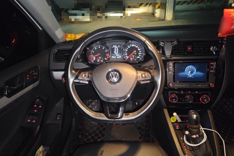 Used Volkswagen Sagitar 2018 180TSI DSG Prestige Edition Steering Wheel