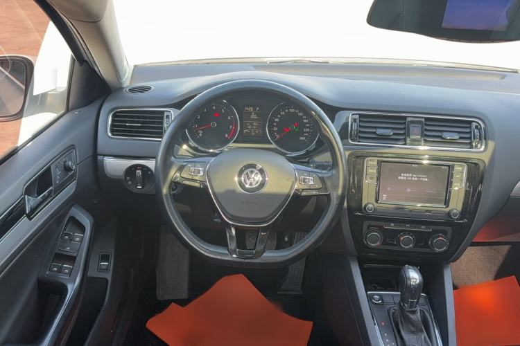 Used Volkswagen Sagitar 2018 1.6L Automatic Comfort Model Steering Wheel