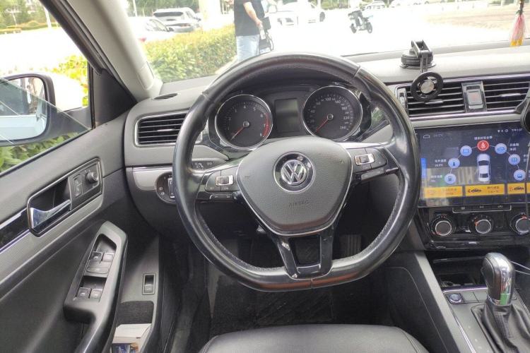 Used Volkswagen Sagitar 2018 1.6L Automatic Comfort Model Steering Wheel