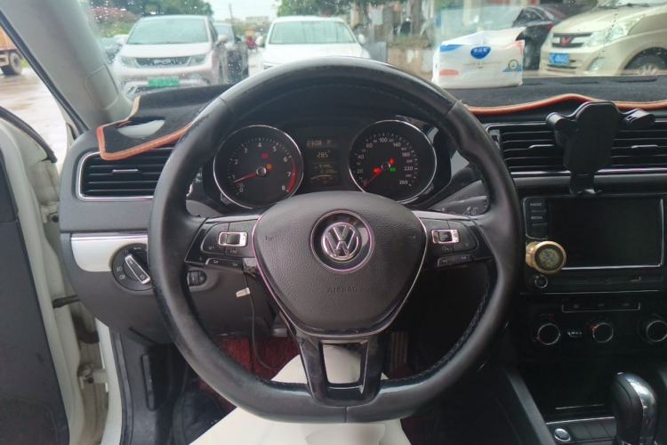 Used Volkswagen Sagitar 2018 1.6L Automatic Comfort Model Steering Wheel