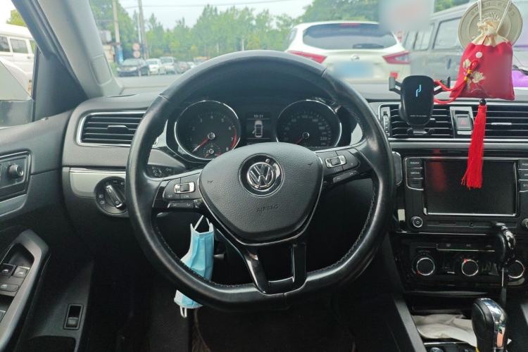 Used Volkswagen Sagitar 2018 280TSI DSG Comfort Model Steering Wheel