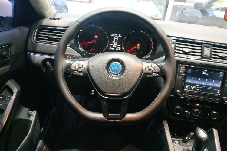 Used Volkswagen Sagitar 2018 280TSI DSG Ignite Edition Steering Wheel