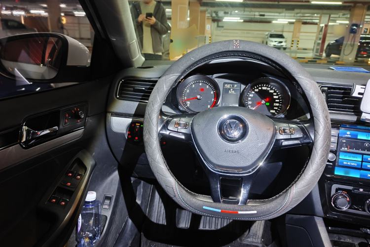 Used Volkswagen Sagitar 2018 1.6L Automatic Comfort Model Steering Wheel