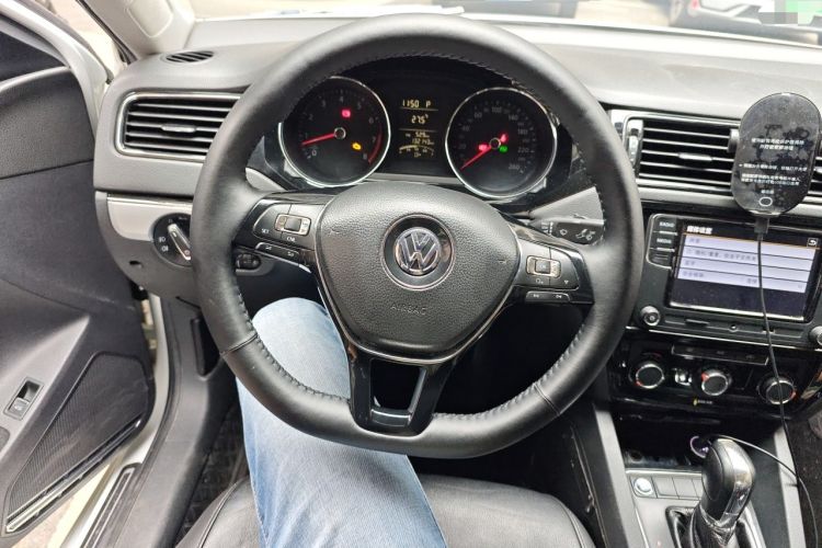 Used Volkswagen Sagitar 2018 1.6L Automatic Comfort Model Steering Wheel
