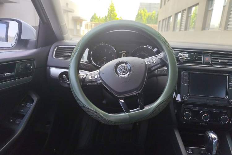 Used Volkswagen Sagitar 2018 280TSI DSG Comfort Model Steering Wheel