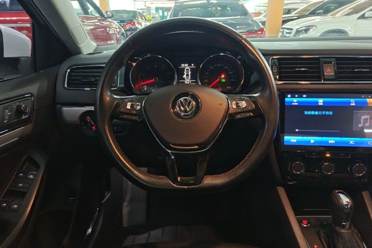 Used Volkswagen Sagitar 2018 280TSI DSG Comfort Model Steering Wheel
