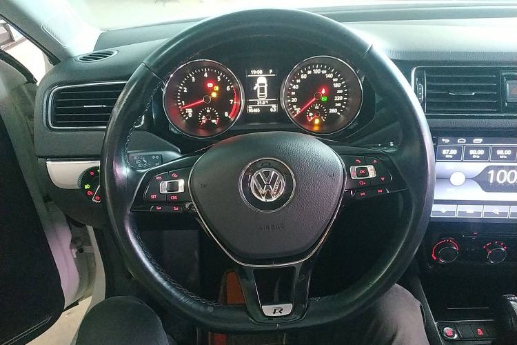 Used Volkswagen Sagitar 2018 280TSI DSG Comfort Model Steering Wheel