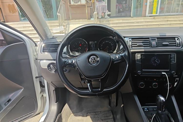 Used Volkswagen Sagitar 2018 280TSI DSG Comfort Model Steering Wheel