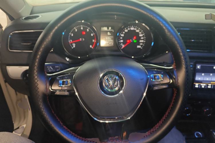 Used Volkswagen Sagitar 2018 1.6L Automatic Comfort Model Steering Wheel