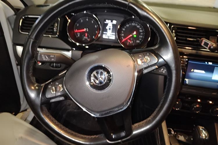 Used Volkswagen Sagitar 2018 280TSI DSG Ignite Edition Steering Wheel