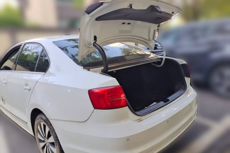 Used Volkswagen Sagitar 2018 1.6L Automatic Comfort Model Trunk