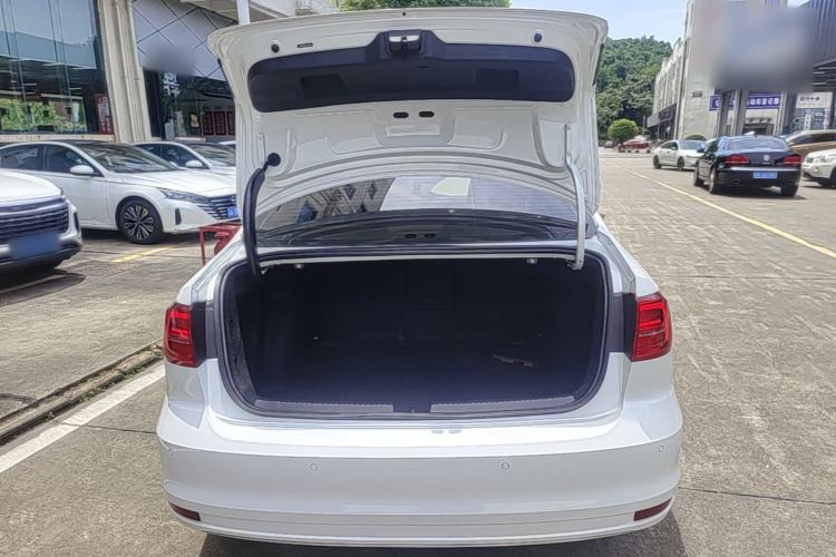 Used Volkswagen Sagitar 2018 1.6L Automatic Comfort Model Trunk