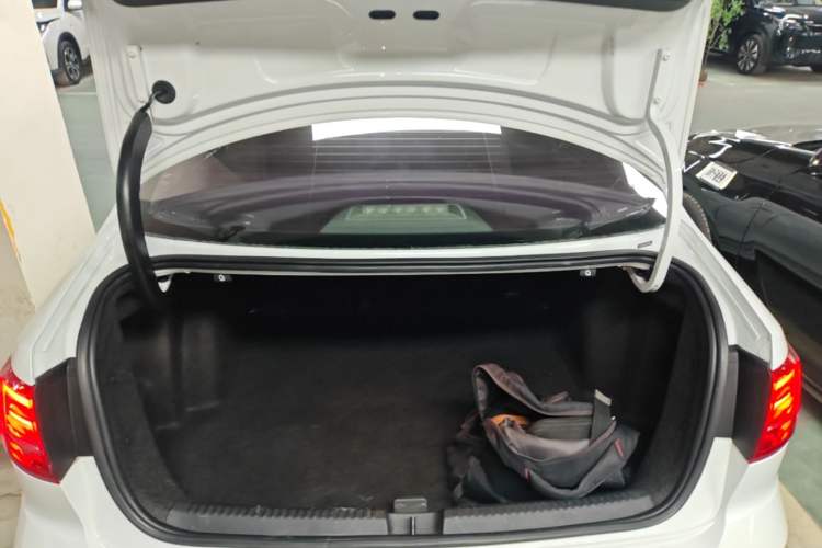 Used Volkswagen Sagitar 2018 180TSI DSG Prestige Edition Trunk