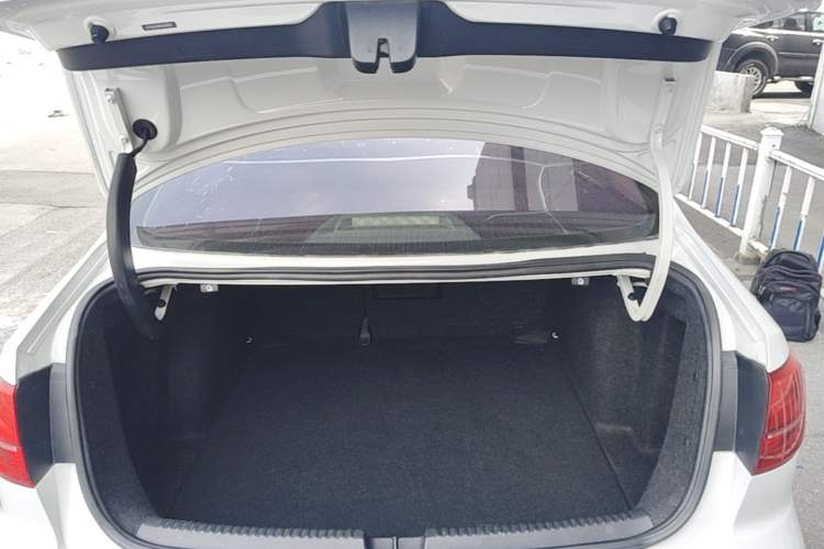 Used Volkswagen Sagitar 2018 180TSI DSG Prestige Edition Trunk