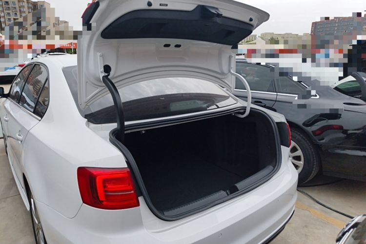 Used Volkswagen Sagitar 2018 280TSI DSG Ignite Edition Trunk