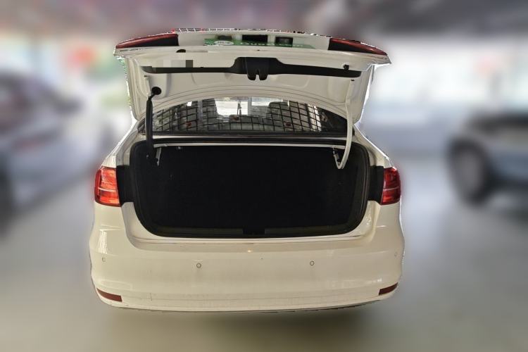 Used Volkswagen Sagitar 2018 1.6L Automatic Comfort Model Trunk