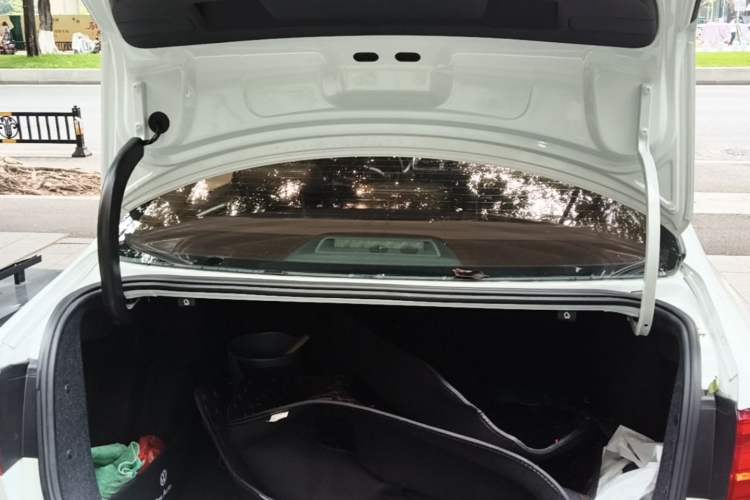Used Volkswagen Sagitar 2018 280TSI DSG Comfort Model Trunk