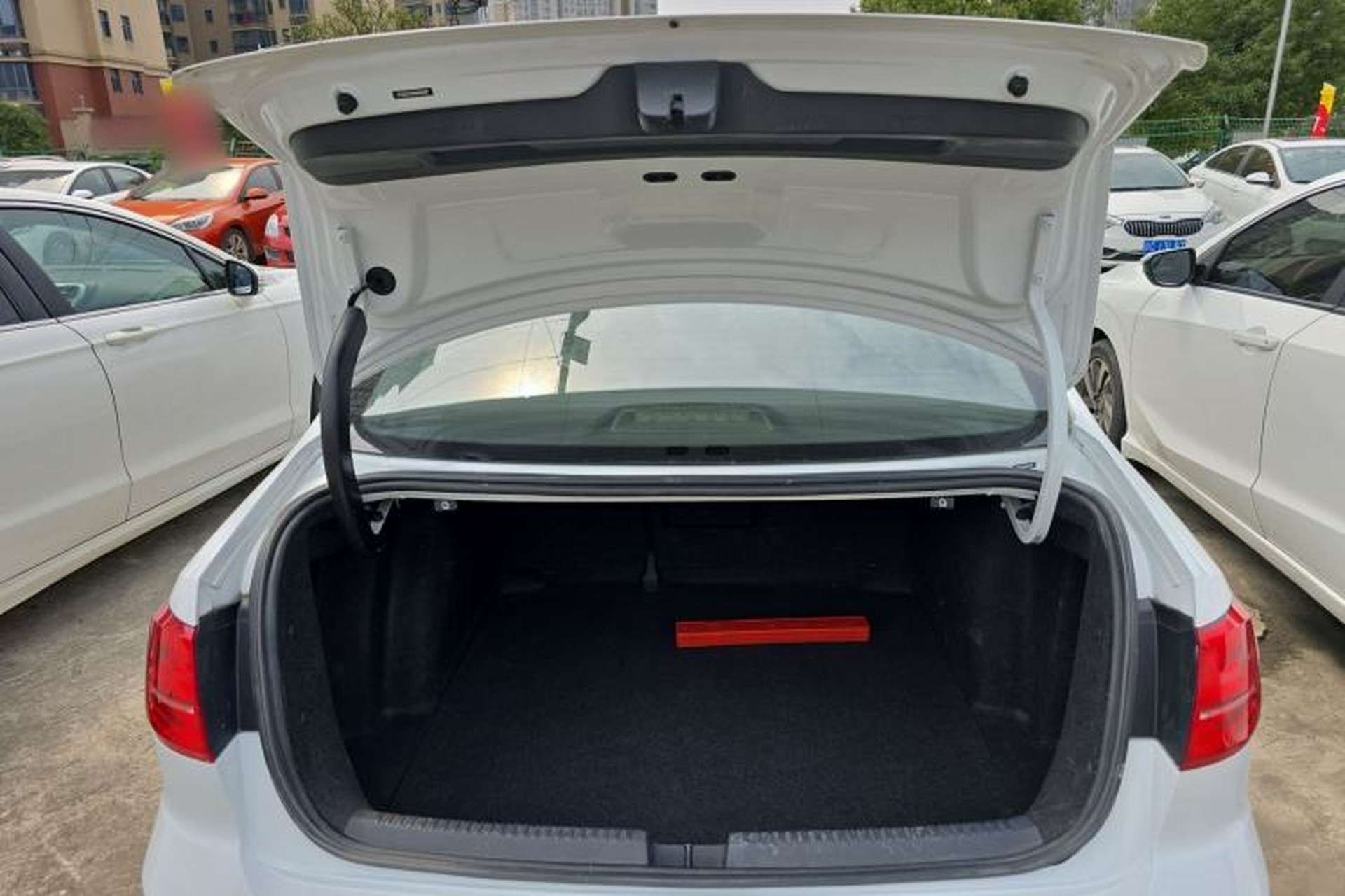 Used Volkswagen Sagitar 2018 1.6L Automatic Fashion Model Trunk