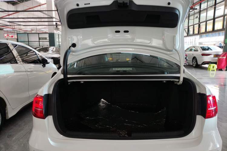 Used Volkswagen Sagitar 2018 1.6L Automatic Comfort Model Trunk
