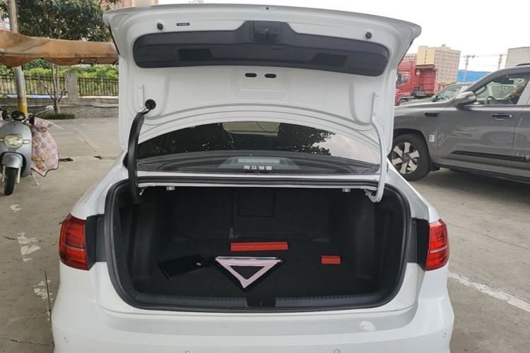 Used Volkswagen Sagitar 2018 280TSI DSG Ignite Edition Trunk