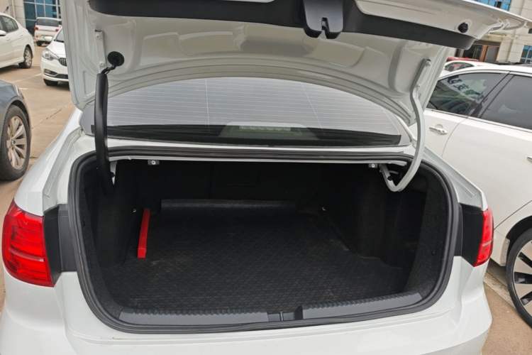 Used Volkswagen Sagitar 2018 180TSI DSG Prestige Edition Trunk