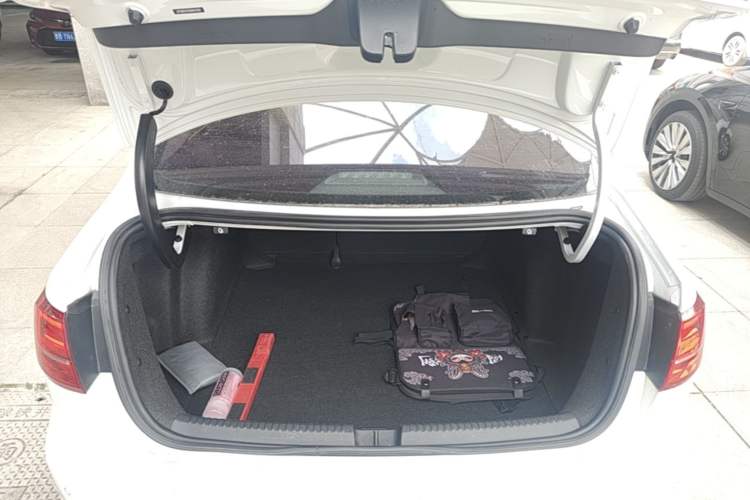 Used Volkswagen Sagitar 2018 1.6L Automatic Comfort Model Trunk