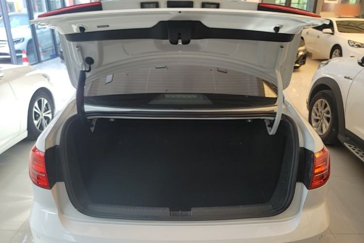 Used Volkswagen Sagitar 2018 1.6L Automatic Comfort Model Trunk