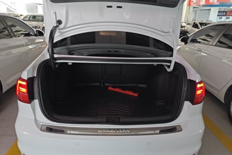 Used Volkswagen Sagitar 2018 1.6L Automatic Comfort Model Trunk