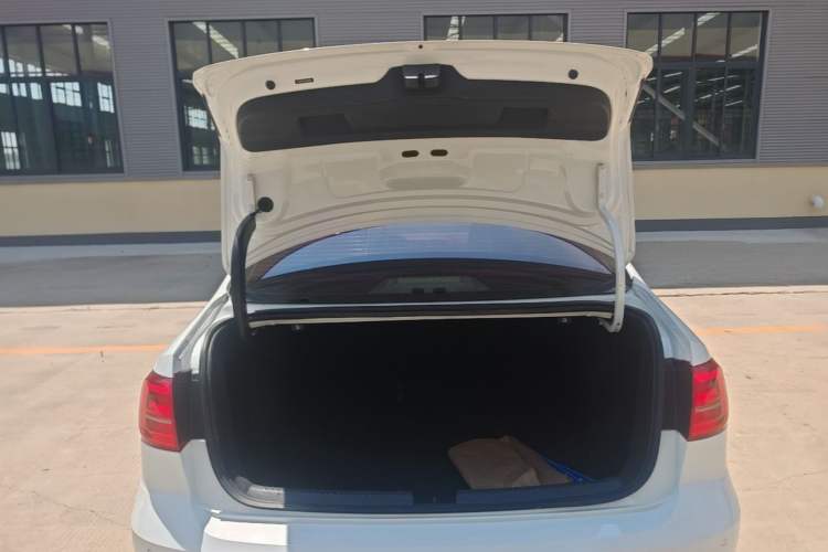 Used Volkswagen Sagitar 2018 1.6L Automatic Comfort Model Trunk