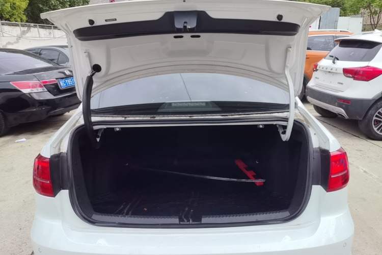Used Volkswagen Sagitar 2018 280TSI DSG Comfort Model Trunk
