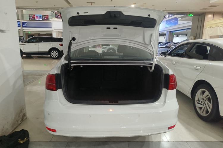 Used Volkswagen Sagitar 2018 1.6L Automatic Comfort Model Trunk