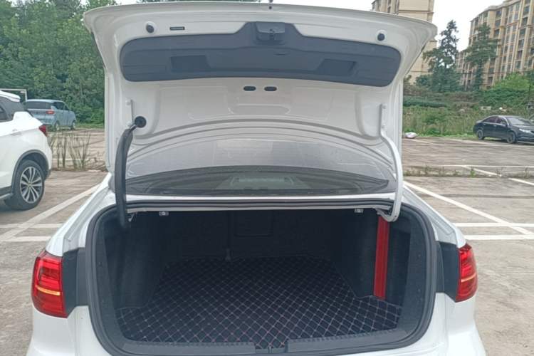 Used Volkswagen Sagitar 2018 280TSI DSG Ignite Edition Trunk