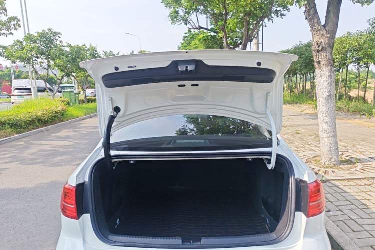 Used Volkswagen Sagitar 2018 1.6L Automatic Comfort Model Trunk