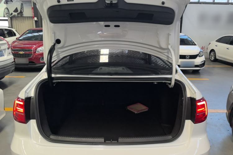 Used Volkswagen Sagitar 2018 1.6L Automatic Comfort Model Trunk