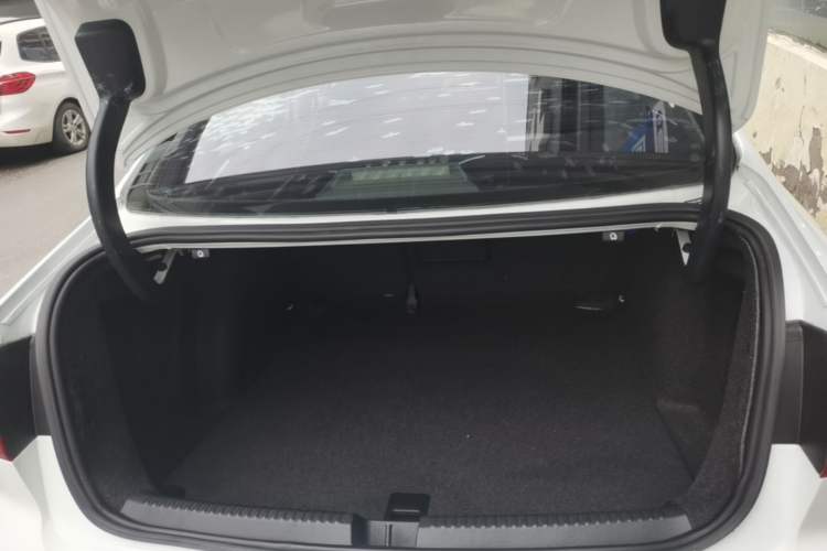 Used Volkswagen Sagitar 2018 280TSI DSG Luxury Model Trunk