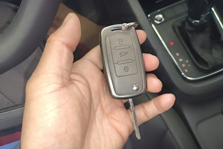 Used Volkswagen Sagitar 2018 1.6L Automatic Comfort Model Vehicle Key