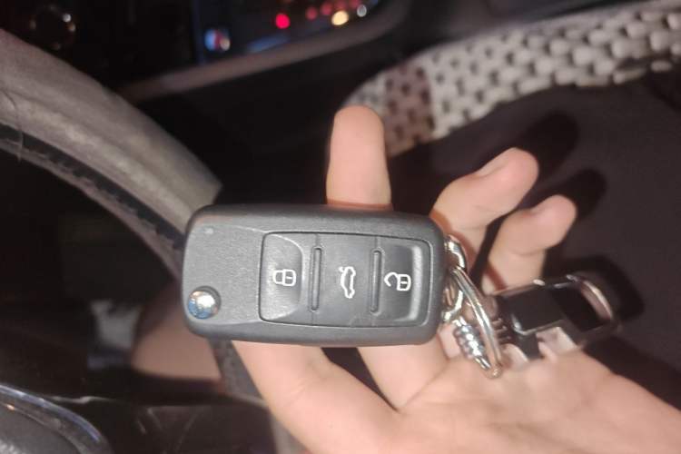 Used Volkswagen Sagitar 2018 280TSI DSG Comfort Model Vehicle Key
