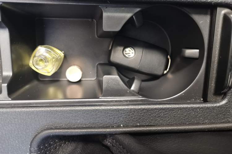Used Volkswagen Sagitar 2018 1.6L Automatic Comfort Model Vehicle Key