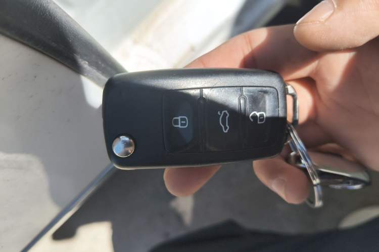 Used Volkswagen Sagitar 2018 280TSI DSG Comfort Model Vehicle Key