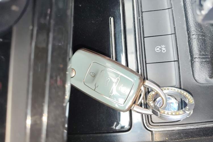 Used Volkswagen Sagitar 2018 180TSI DSG Prestige Edition Vehicle Key
