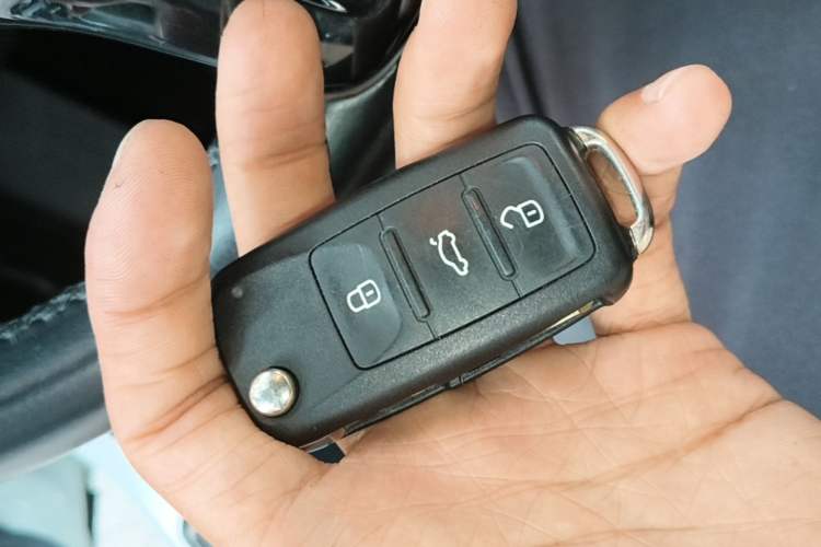 Used Volkswagen Sagitar 2018 280TSI DSG Comfort Model Vehicle Key