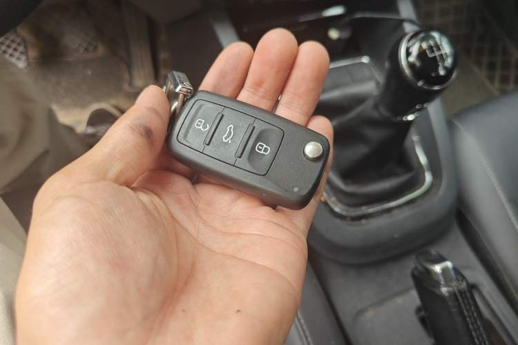 Used Volkswagen Sagitar 2018 1.6L Manual Comfort Model Vehicle Key