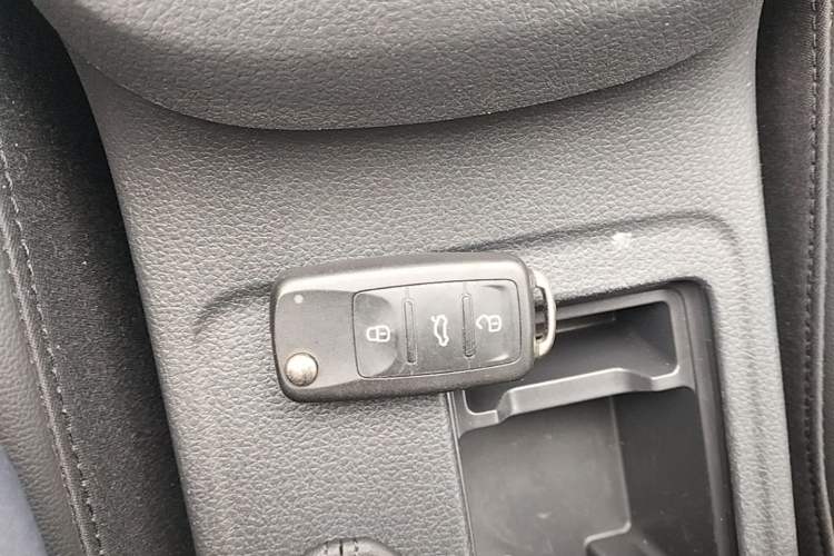 Used Volkswagen Sagitar 2018 280TSI DSG Comfort Model Vehicle Key