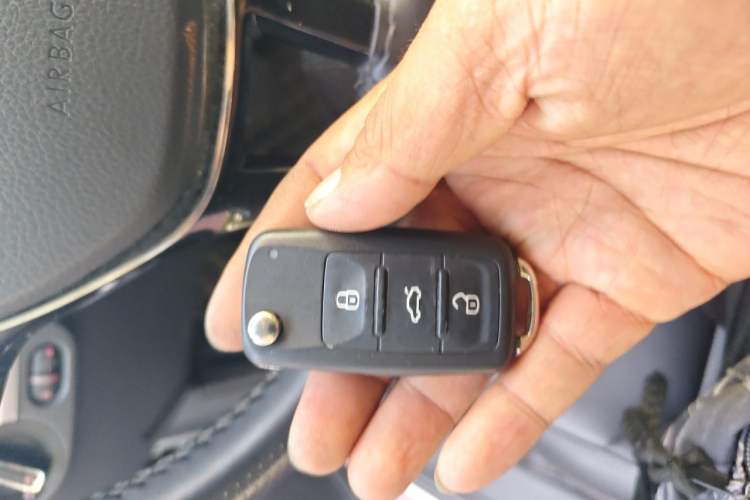 Used Volkswagen Sagitar 2018 280TSI DSG Ignite Edition Vehicle Key