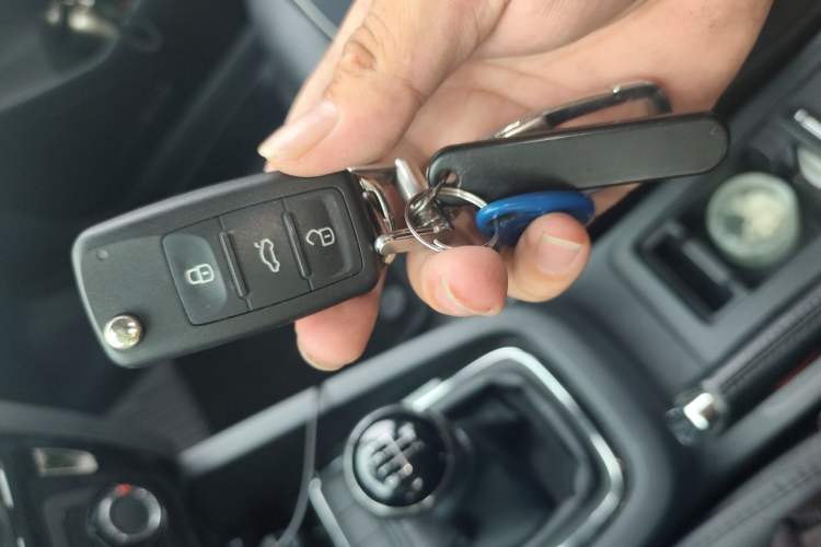 Used Volkswagen Sagitar 2018 1.6L Manual Comfort Model Vehicle Key