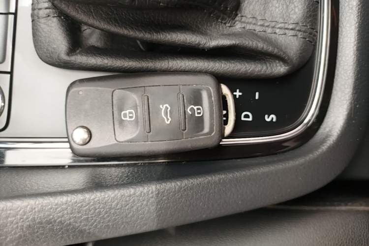 Used Volkswagen Sagitar 2018 280TSI DSG Ignite Edition Vehicle Key