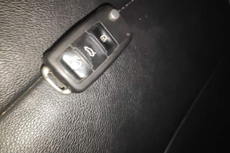 Used Volkswagen Sagitar 2018 280TSI DSG Comfort Model Vehicle Key