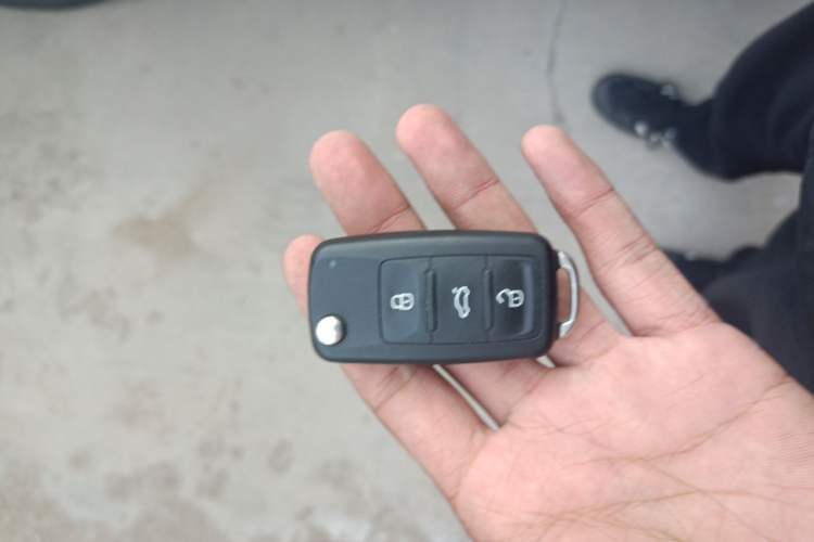 Used Volkswagen Sagitar 2018 1.6L Automatic Comfort Model Vehicle Key
