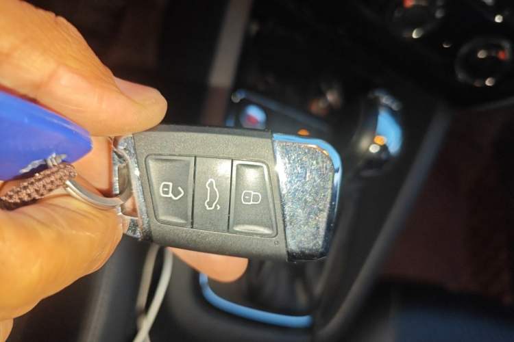 Used Volkswagen Sagitar 2018 280TSI DSG Comfort Model Vehicle Key