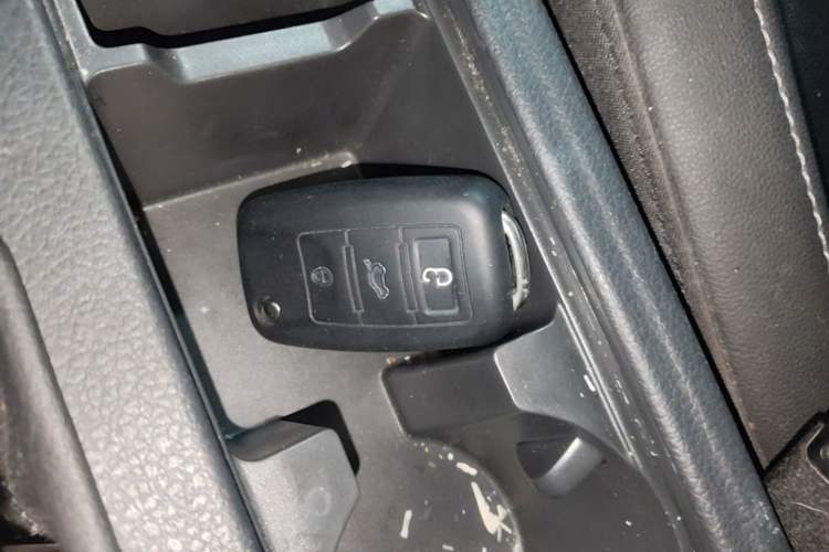 Used Volkswagen Sagitar 2018 1.6L Automatic Comfort Model Vehicle Key